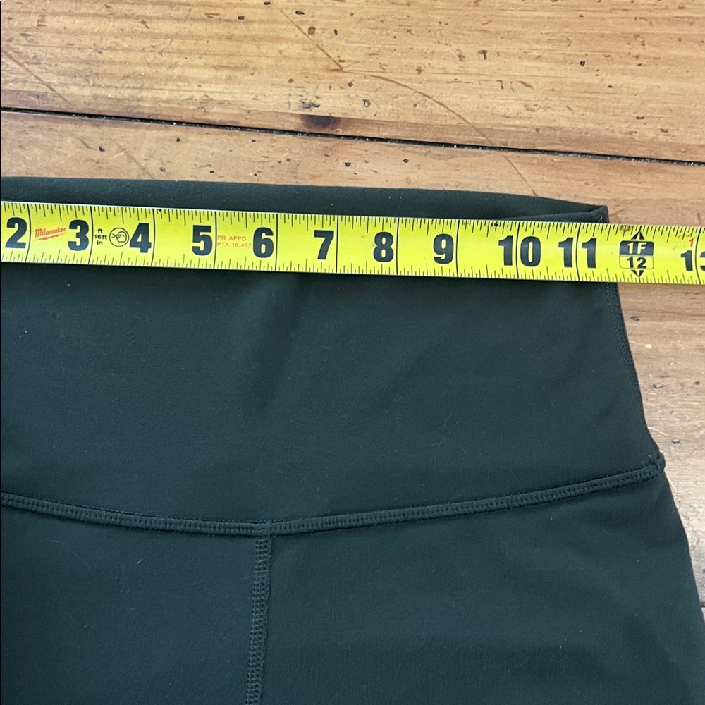 Lululemon Align super-high rise size 4 - Picture 9 of 13
